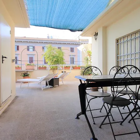 Beautiful With Amazing Rooftop&jacuzzi Apartman